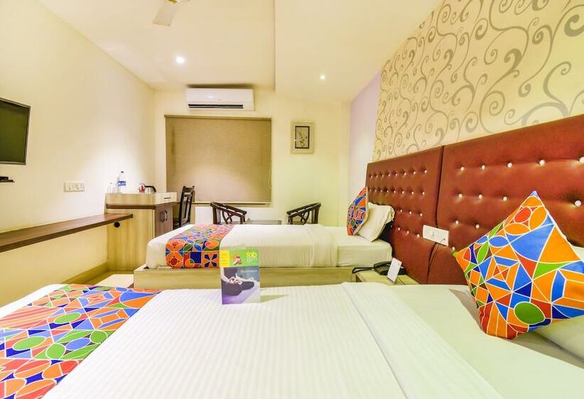Quarto Deluxe, Fabhotel Pentagon Next   Bhubaneswar Railway Station
