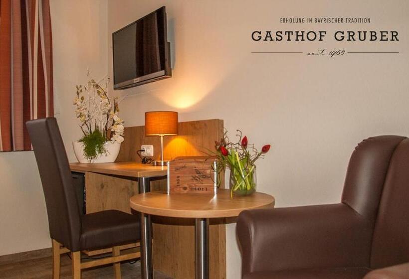 스탠다드 트리플 룸, Gasthof Gruber
