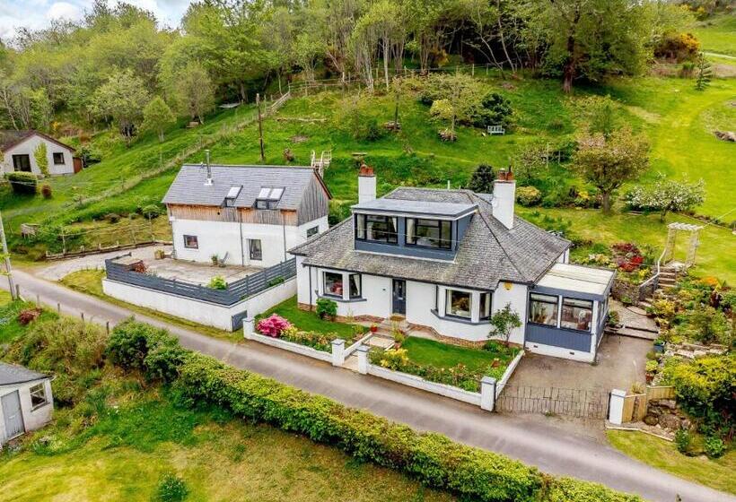 Номер Стандарт Вид на Горы, Urquhart Bay B&b