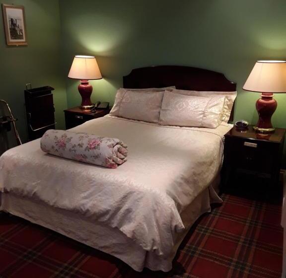 Номер Deluxe, Langport Arms