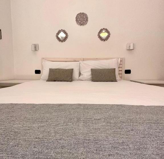Номер Economy, Double A Luxury Room