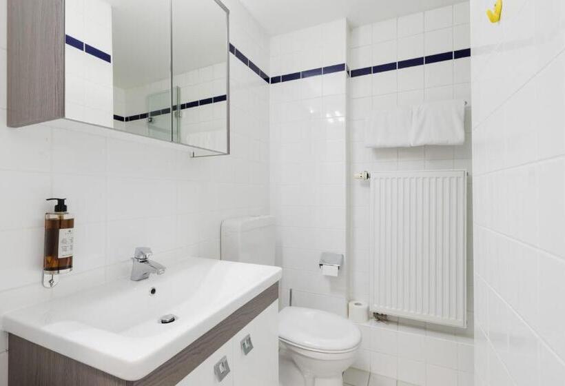 Номер Стандарт с Балконом, Centerroom München City