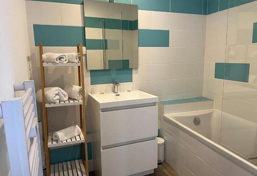 Семейное Студио, Appart'hôtel La Suze Sur Sarthe