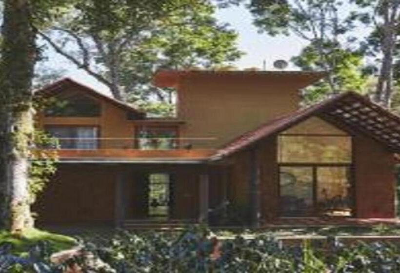 Вилла 3 Спальни, The Birchwood Retreat, Madikeri