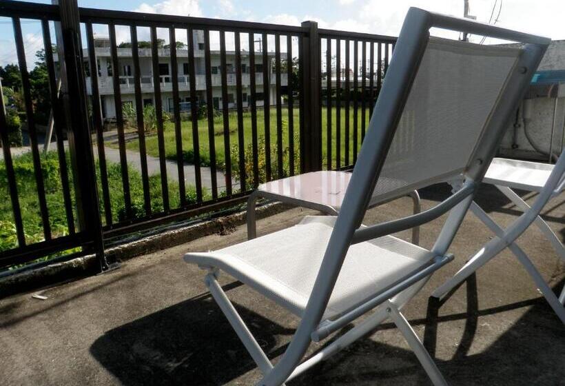 Номер Стандарт Четырехместный Совместный Санузел, Okinawa Hostel Yanbaru Fukuro