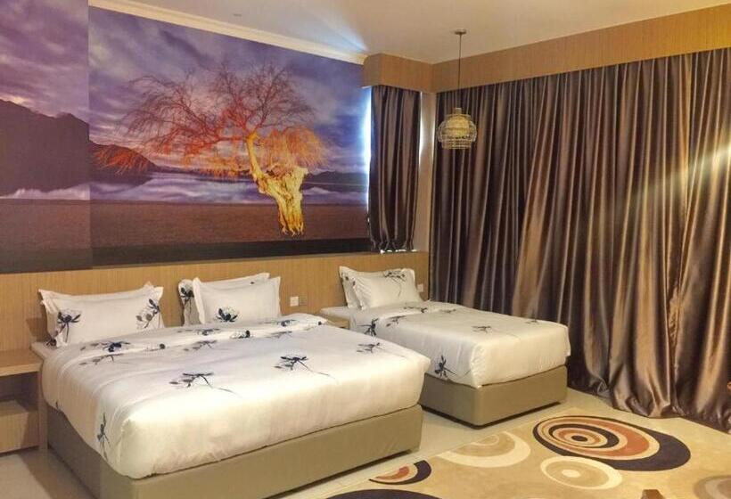 Family Suite, Holmes Gp