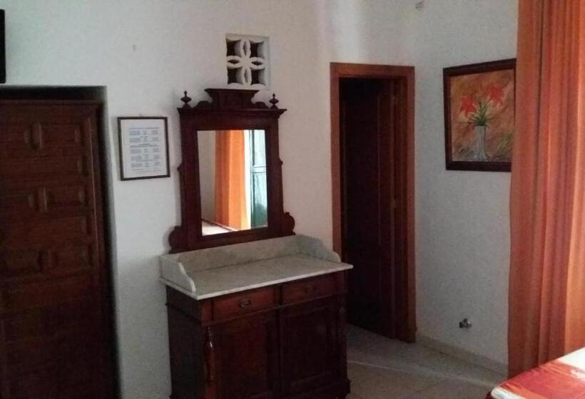 标准间带阳台, Hostal Manolo