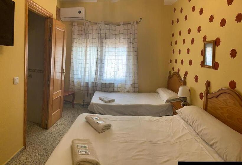 스탠다드 룸, Hostal Seseña