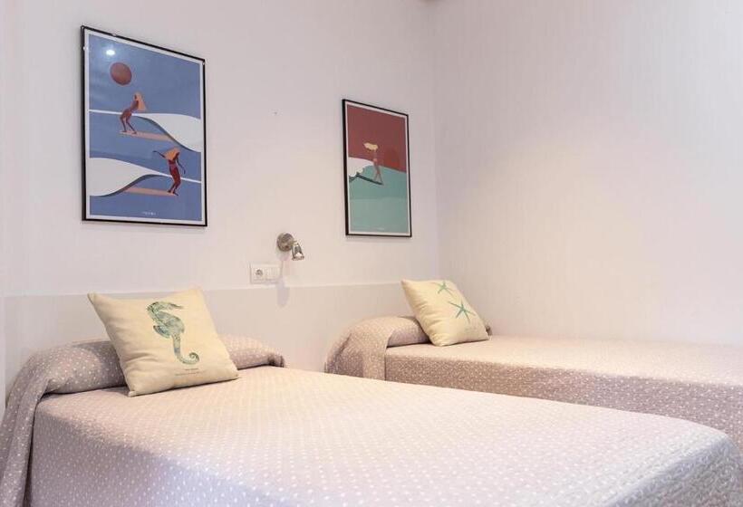 스탠다드 룸 공동 욕실, Pension Angelines, Sneuu Hostel Santander