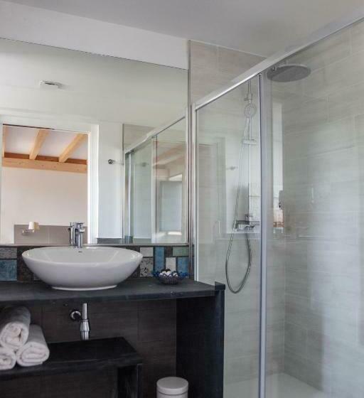 패밀리 스위트, The Rock Suites & Spa
