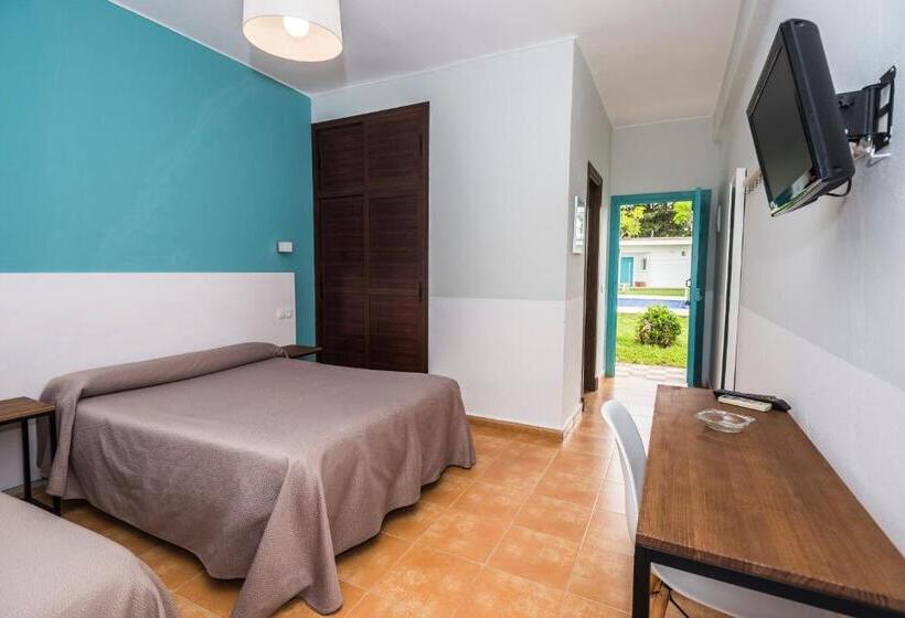 اتاق استاندارد سه نفره, Hostal Las Cumbres