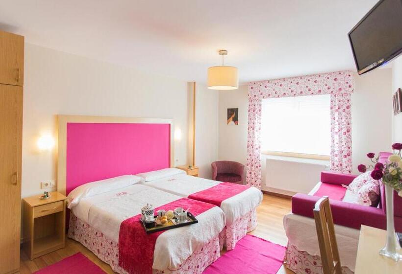 Номер Стандарт Трехместный, Hostal Maribel