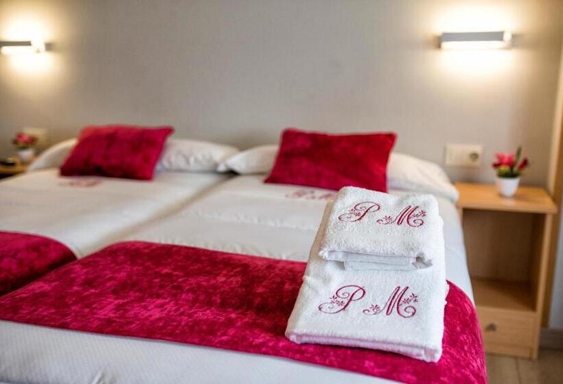 اتاق استاندارد سه نفره, Hostal Maribel