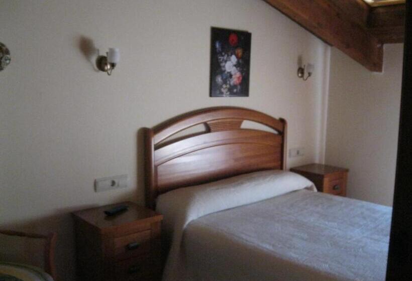 Четырехместный Номер Стандарт, Hostal Sol De La Vega