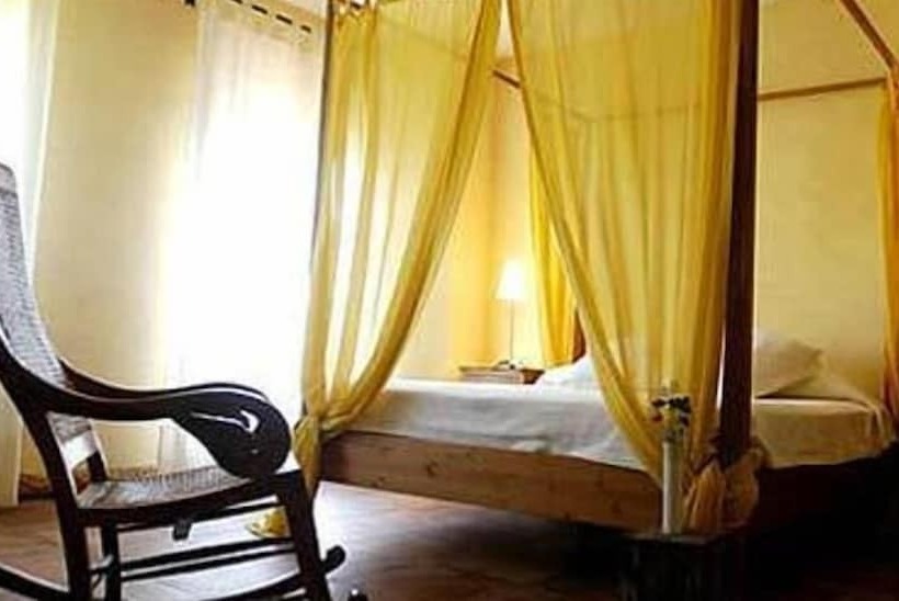 Номер Стандарт, Posada Tresmentiras