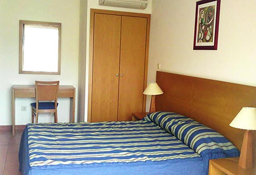 Апартаменты 2 Спальни, Apartamentos Turísticos Vila Praia