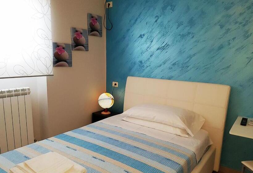 اتاق استاندارد یک نفره, Cristal Rooms