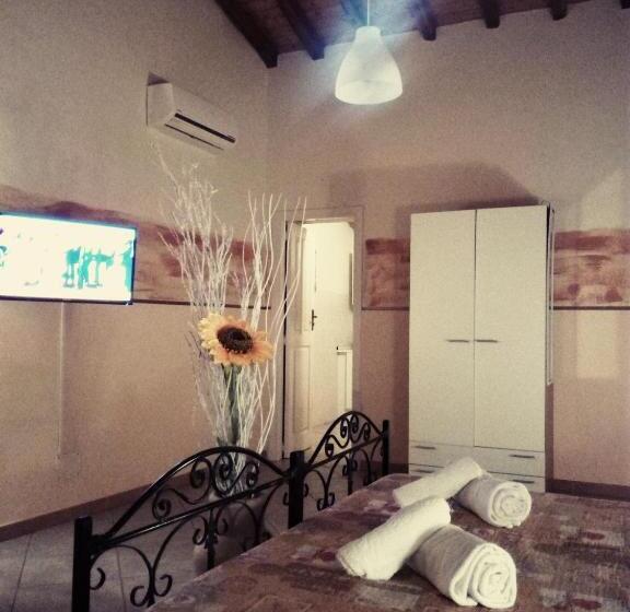 اتاق استاندارد سه نفره, Villa Laura Apartment