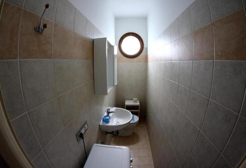 اتاق دوبلکس, Residence Eden