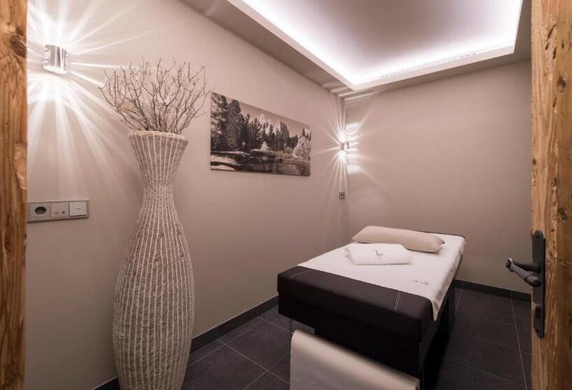 Апартаменты 2 Спальни, Aurina Lodges
