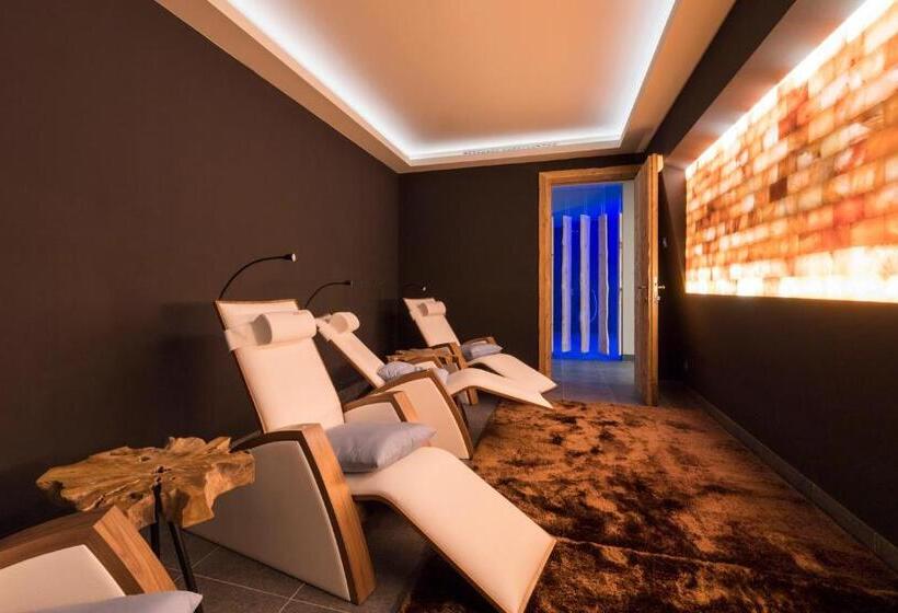 Апартаменты 3 Спальни, Aurina Lodges