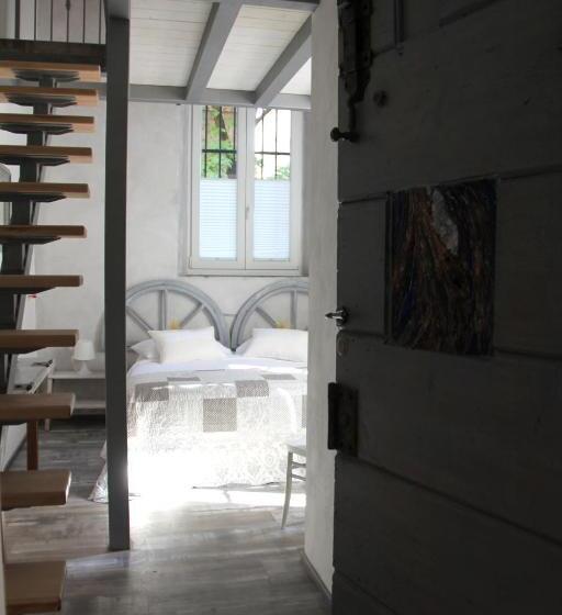 اتاق راحتی سه تخته, Trieste Art Loft