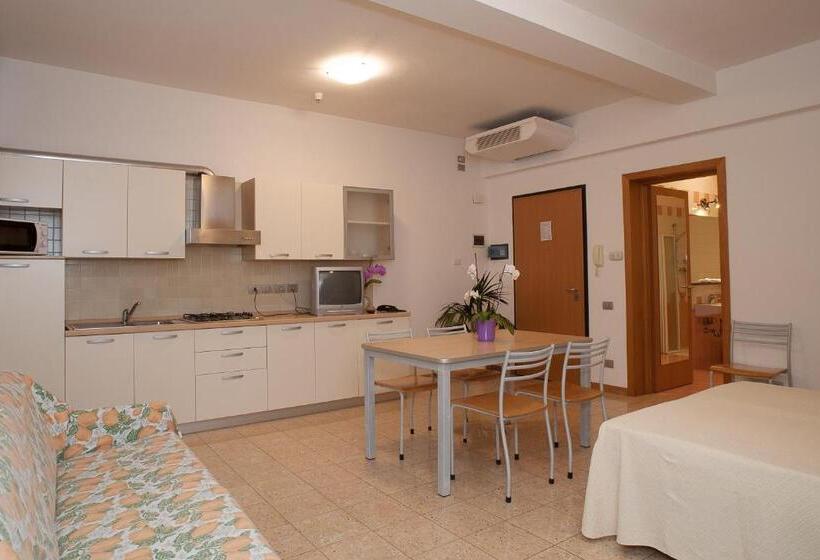 Estúdio Familiar, Residence Cà D'oro