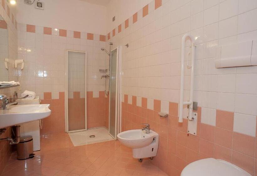 Escritório Estándar, Residence Cà D'oro