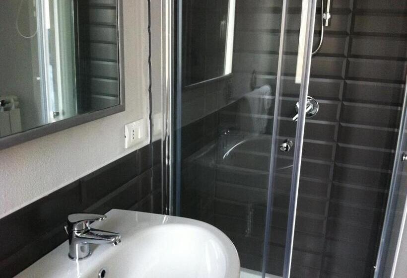 스탠다드 룸, Skipper White Guest House