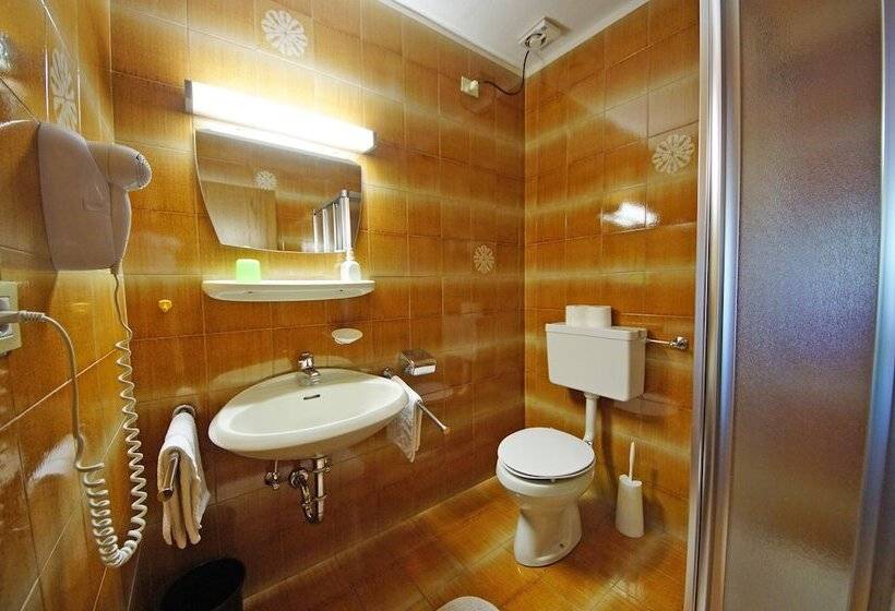 Номер Стандарт, Garni B&b Arnica