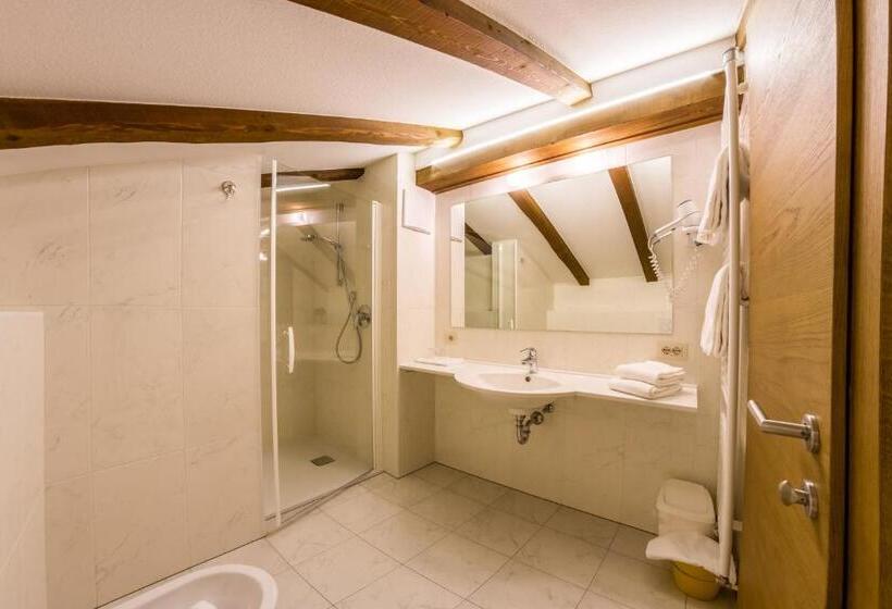 Апартаменты 2 Спальни, Residence Emmy
