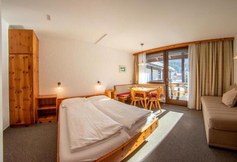 Студия Стандарт, Residence Emmy