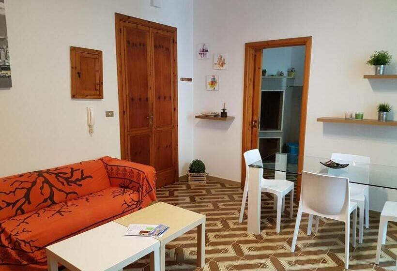 Apartamento 2 Dormitórios, Residence Orsa Minore