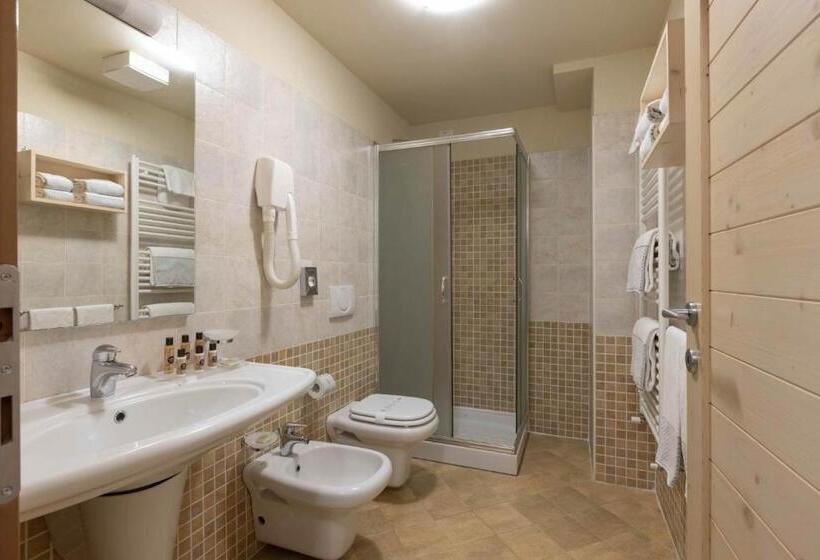 إستوديو قياسى, Residence Adamello Resort