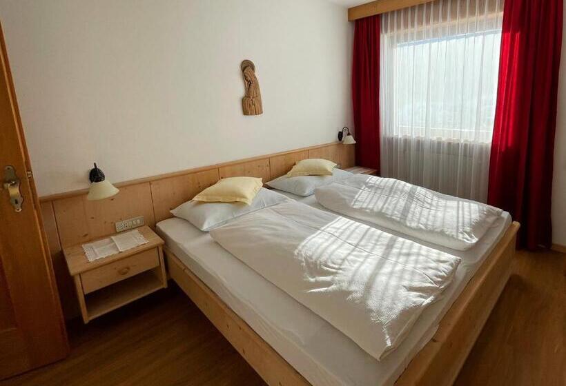 Апартаменты 1 Спальня, Residence Lastei