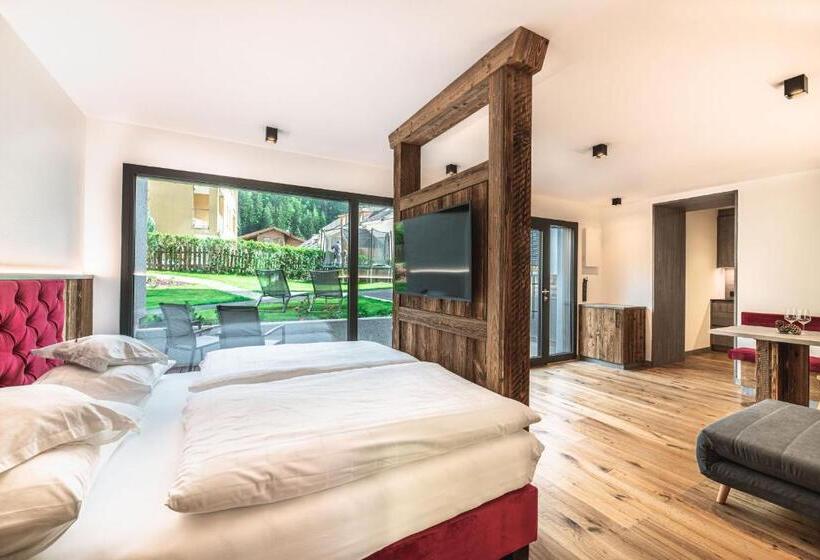 Студио Стандарт Вид на Сад, Residence Magdalena