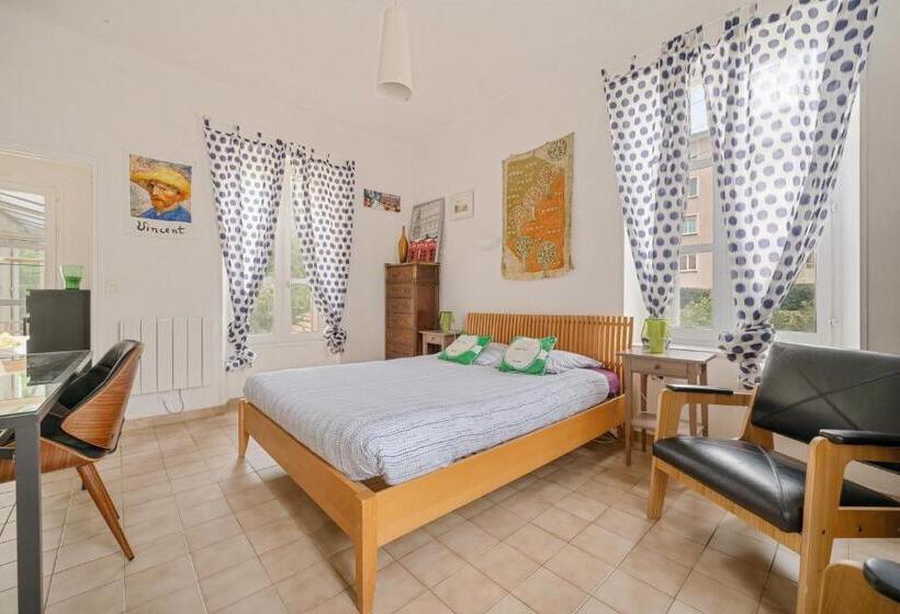 Апартаменты 2 Спальни, Alexandra Apartments