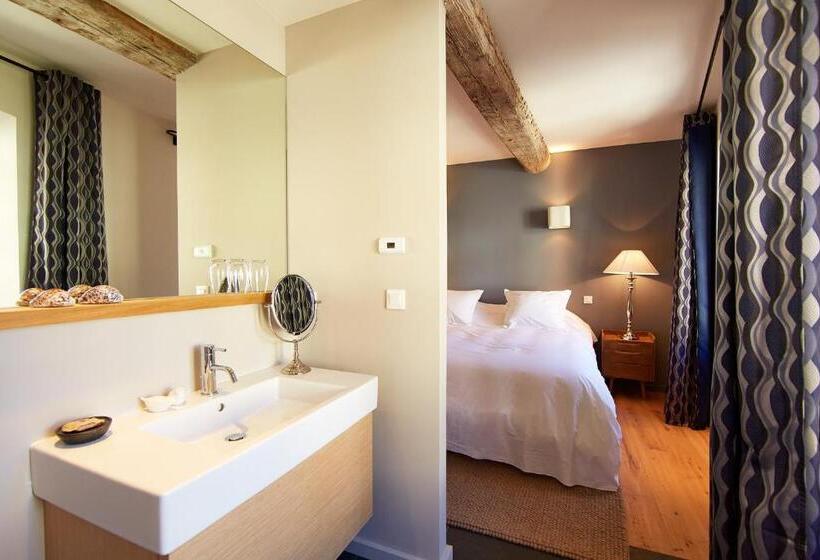Полулюкс, Les Chambres De L Oustalet, Chambres D Hôtes Et Restaurant étoilé