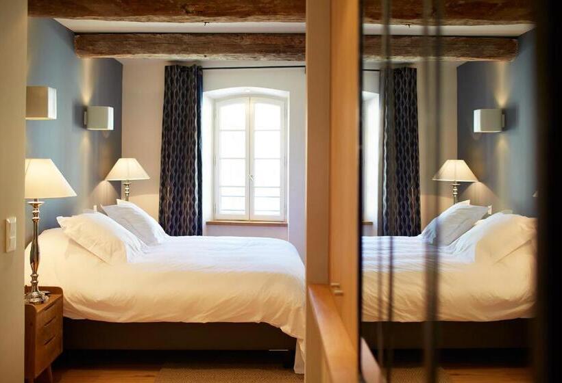 Полулюкс, Les Chambres De L Oustalet, Chambres D Hôtes Et Restaurant étoilé