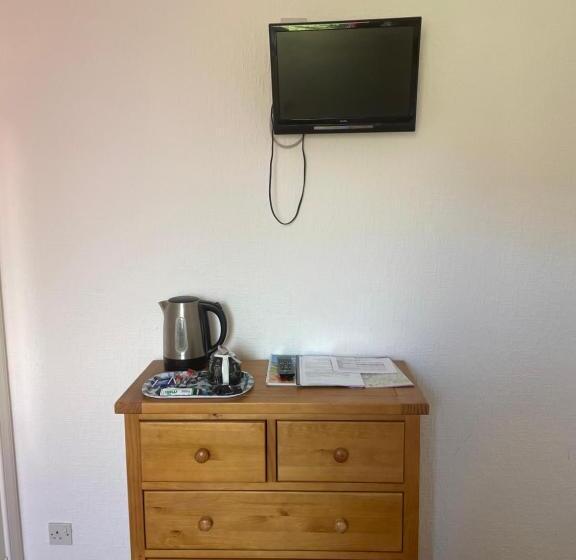 标准单人间, Strathallan B&b