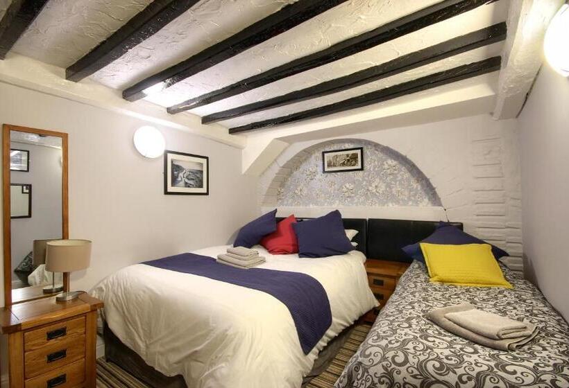 דירת חדר, Smugglers Luxury Accommodation