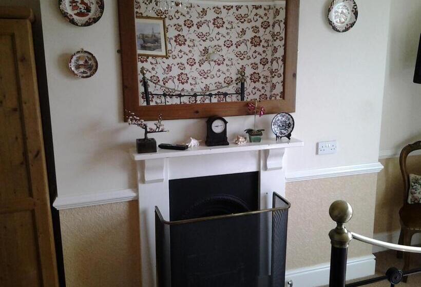 غرفة قياسية, No. 9 Guest House