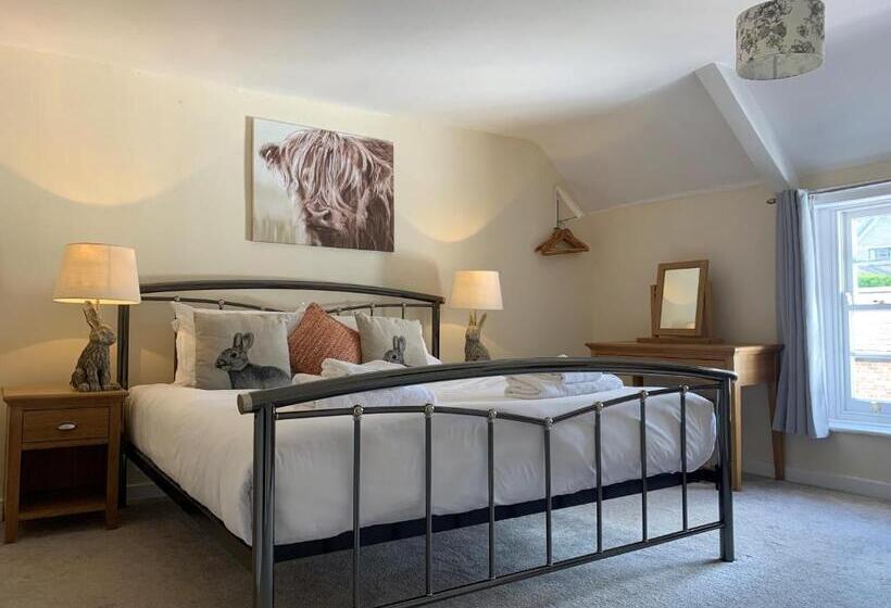Family Suite, New Inn   Dorchester