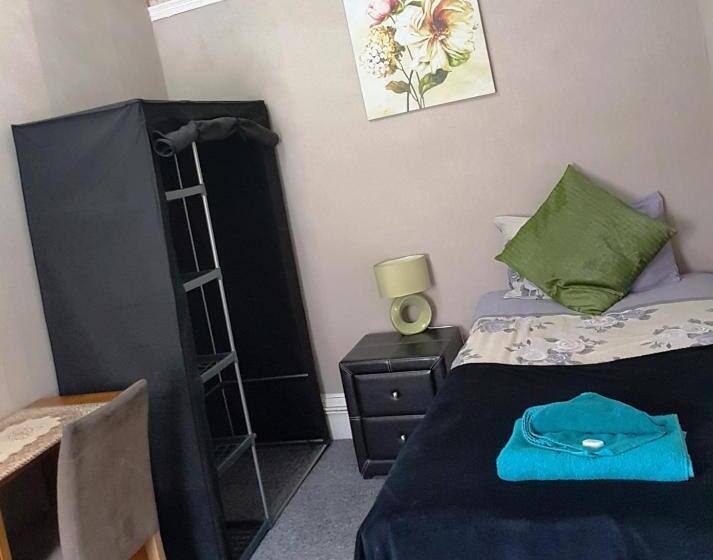 Номер Стандарт Индивидуальный Совместная Ванная, Amber Guesthouse