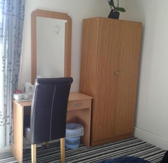 Семейный Номер, Amber Guesthouse