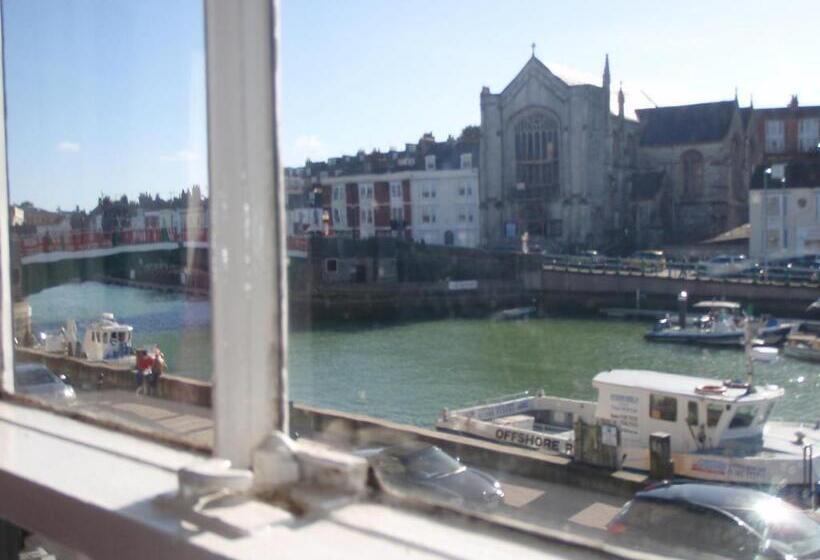 Семейный Номер, Sailors Return Weymouth