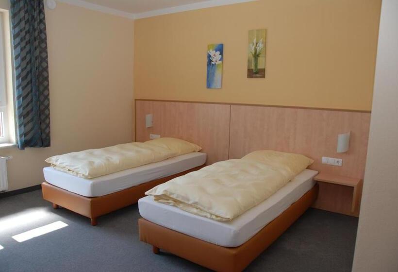 Номер Стандарт, Pension Alram Hof