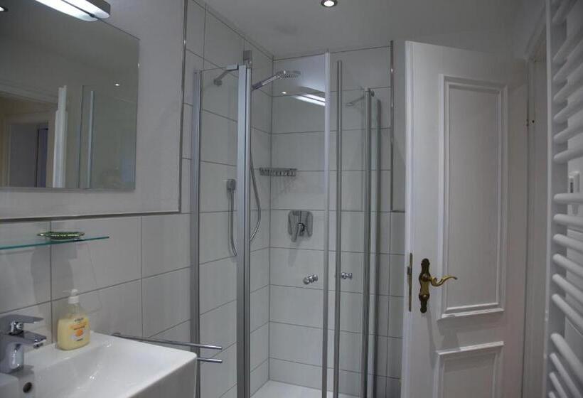 Студио Стандарт с Балконом, Gästehaus Weller