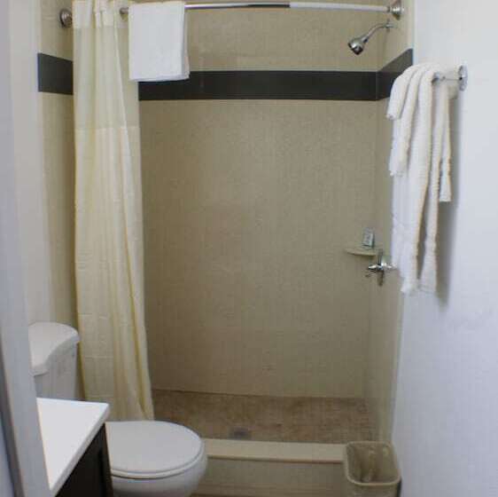 חדר סטנדרט, Aristocrat Motel