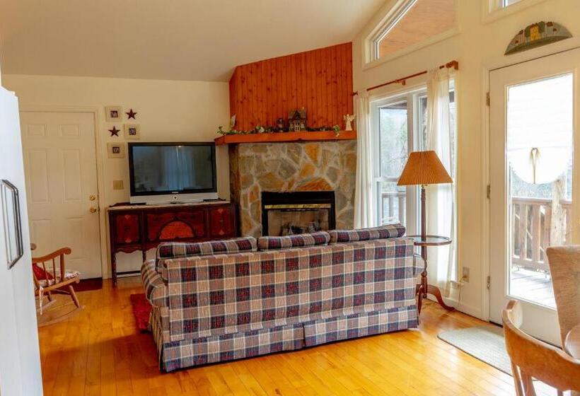 Family Suite, The Chimney Rock Inn & Cottages
